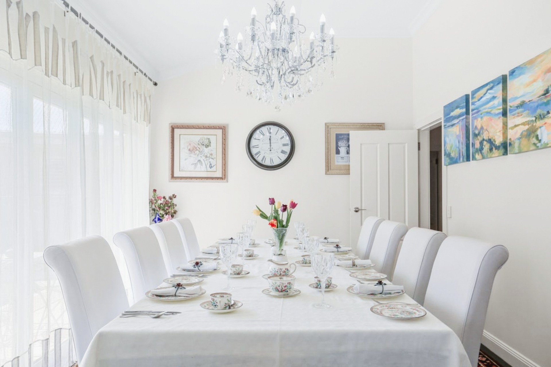 Parisian Suite detail