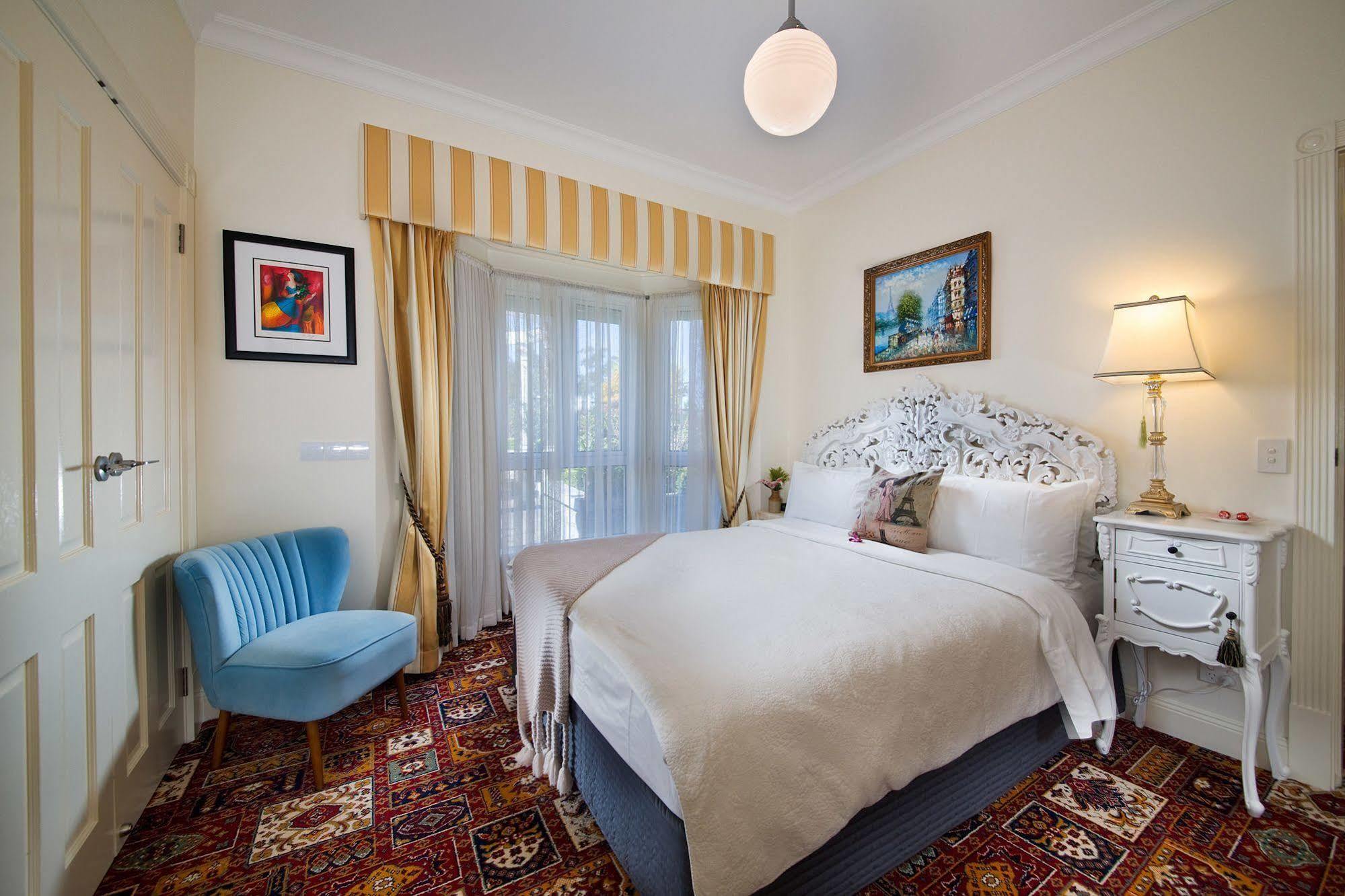 Bourgeois Bohemian Suite